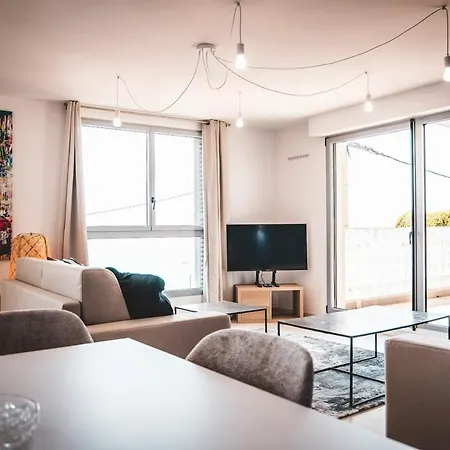 Porte De Monaco, Duplex Avec Terrasse Et Parking